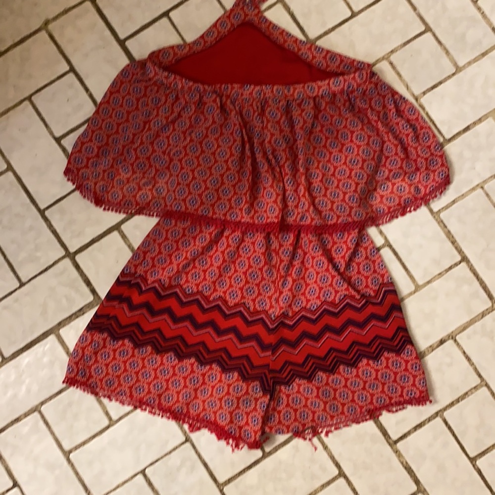 Halter Romper perfect for summer! - Picture 5 of 6